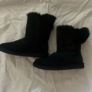 UGG boots- black